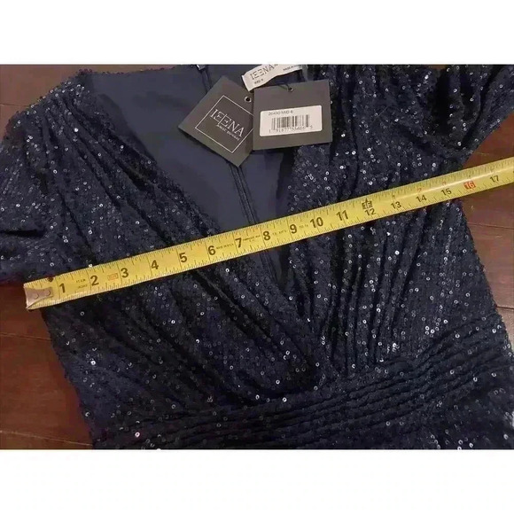 Mac Duggal SEQUINED LONG SLEEVE GOWN Sz 6 Midnight Formal Maxi Dress Slit Column - Picture 4 of 9